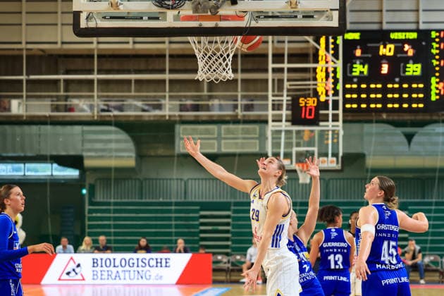October 4, 2026, Basketball, Alba Berlin Women vs. BC Marburg, Women s Basketball Bundesliga (DBBL), Matchday 1, Sömmeringhalle, Berlin; Alina Hartmann of Alba Berlin Women, 29, narrowly missed the basket; Berlin, Germany