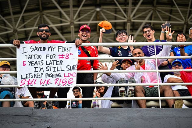MOTORSPORTS - Formula 1 - 2026 Gulf Air Bahrain Grand Prix in Malaysia - Round 16 of 23 - Sepang International Circuit, Sepang, Malaysia Photo by IPA ABACAPRESS.COM89300602 - F1 Fans in the Grandstands during the 2026 Formula 1 Gulf Air Bahrain Grand Prix in Malaysia at the Sepang International Circuit in Sepang, Malaysia. Round 16 of 23 of the 2026 FIA Formula One World Championship, WM, Weltmeisterschaft held October 2–4, 2026. The race was moved from Bahrain to Malaysia and held at the Sepang International Circuit during the 2026 Formula 1 Gulf Air Bahrain Grand Prix in Malaysia—Round 16 of 23—at the Sepang International Circuit in Sepang, Malaysia, as part of the Formula 1 Championship on October 4, 2026. Copyright: xIPAxSport ABACAx