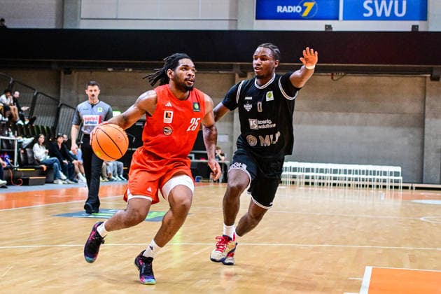 October 4, 2026, GER, Basketball, Men s, 2nd Division ProA, 2026–2027 Season, Matchday 3, OrangeAcademy vs. MHP Academics Heidelberg CJ Anthony Jr. (OrangeAcademy), 25, Charles Tyrone Harris Jr. (Heidelberg), 0 Neu Ulm Orange Campus Bavaria, Germany Copyright: xNordphotox xHafnerx
