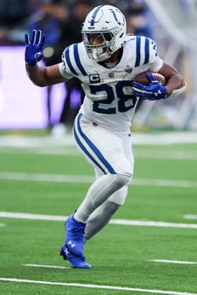 4th October 2026; Tottenham Hotspur Stadium, London, England; NFL, American Football Herren, USA International Series American football, Washington Commanders versus Indianapolis Colts; Indianapolis Colts running back Jonathan Taylor runs with the ball HenningxVonxJagow