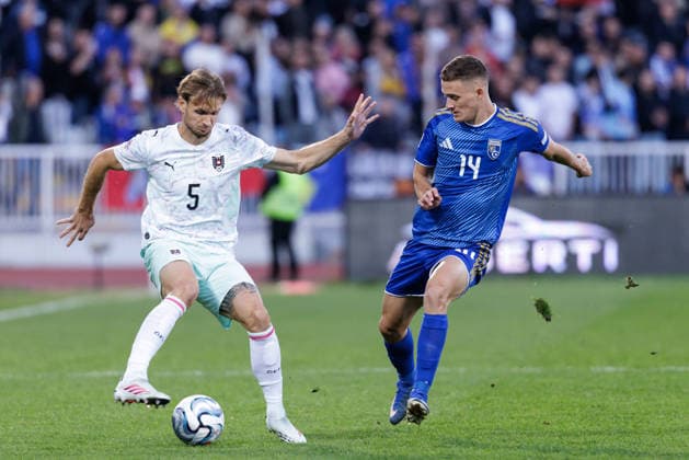 SOCCER - NL, KOS vs AUT PRISTINA,KOSOVO,04.OCT.26 - SOCCER - UEFA Nations League, OEFB international match, Länderspiel, Nationalmannschaft Kosovo vs Austria. Image shows Stefan Posch (AUT) and Baton Zabergja (KOS).  GEPAxpictures xArminxRauthner