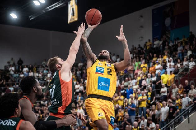 David Joplin, MHP RIESEN Ludwigsburg, 02 vs. Moritz Krimmer, VET CONCEPT Gladiators Trier, 27 GER, MHP Riesen Ludwigsburg vs. VET CONCEPT Gladiators Trier, Basketball Bundesliga, easycredit BBL, Matchday 4, 2026–2027 season, October 4, 2026 GER, MHP Riesen Ludwigsburg vs. VET CONCEPT Gladiators Trier, Basketball Bundesliga, easycredit BBL, Matchday 4, 2026–2027 season, October 4, 2026 Ludwigsburg Copyright: xSandyxDinkelackerx EP_SDR