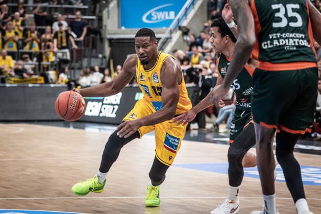 Yorman Polas Bartolo, MHP RIESEN Ludwigsburg, 13 vs. Eli Brooks, VET CONCEPT Gladiators Trier, 55 GER, MHP Riesen Ludwigsburg vs. VET CONCEPT Gladiators Trier, Basketball Bundesliga, easycredit BBL, Matchday 4, 2026–2027 Season, October 4, 2026 GER, MHP Riesen Ludwigsburg vs. VET CONCEPT Gladiators Trier, Basketball Bundesliga, easycredit BBL, Matchday 4, 2026–2027 season, October 4, 2026 Ludwigsburg Copyright: xSandyxDinkelackerx EP_SDR