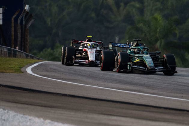 F1 - BAHRAIN GRAND PRIX IN MALAYSIA 2026 18 STROLL Lance (can), Aston Martin F1 Team AMR26, action 87 BEARMAN Ollie Oliver (gbr), TGR Haas F1 Team VF-26, action during the 2026 Formula 1 Bahrain Grand Prix in Malaysia, 16th round of the 2026 Formula One World Championship, WM, Weltmeisterschaft from October 2 to 4, 2026 on the Sepang International Circuit, in Sepang, Malaysia - SepangMalaysia Copyright: xALBERTOxVIMERCATIx