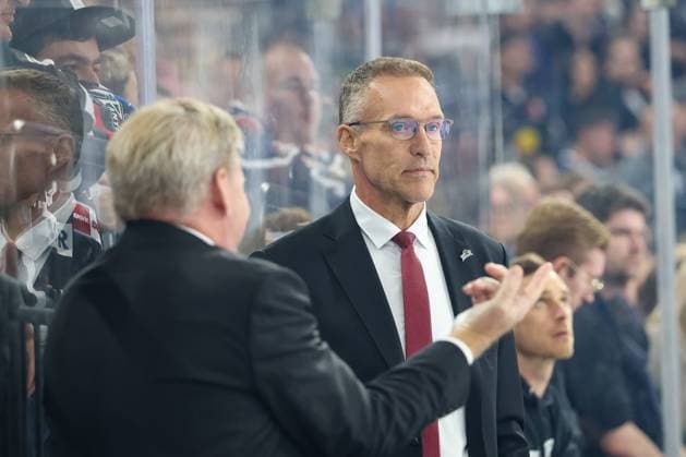 Head Coach Bill Peters, Augsburg Panthers, and Assistant Coach Gerry Fleming, Augsburg Panthers; EHC Red Bull Munich vs. Augsburg Panthers, Matchday 6, Ice Hockey, Penny DEL, October 3, 2026, Munich, Bavaria, Germany Copyright: xkolbert-press ChristianxKolbertx