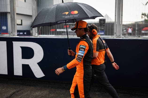 F1 - BAHRAIN GRAND PRIX IN MALAYSIA 2026 starting grid NORRIS Lando (gbr), McLaren F1 Team MCL40, portrait during the 2026 Formula 1 Bahrain Grand Prix in Malaysia, 16th round of the 2026 Formula One World Championship, WM, Weltmeisterschaft from October 2 to 4, 2026 on the Sepang International Circuit, in Sepang, Malaysia - SepangMalaysia Copyright: xANTONINxVINCENTx