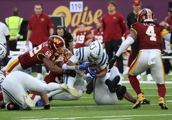 Indianapolis Colts Running Back Jonathan Taylor runs with the football in their match against the Washington Commanders at Tottenham stadium in London on Sunday October 04, 2026. Colts beat the Commanders 30-13.  LON2026100423 HUGOxPHILPOTT
