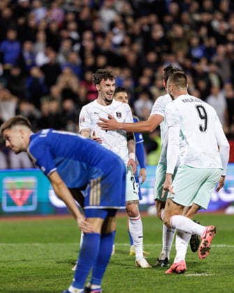 SOCCER - NL, KOS vs AUT PRISTINA,KOSOVO,04.OCT.26 - SOCCER - UEFA Nations League, OEFB international match, Länderspiel, Nationalmannschaft Kosovo vs Austria. Image shows the rejoicing of Christoph Lang, Felix Bacher and Sasa Kalajdzic (AUT).  GEPAxpictures xArminxRauthner