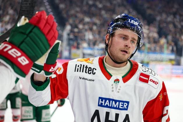Alexander Blank of the Augsburg Panthers celebrates his goal to tie the game at 1-1, EHC Red Bull Munich vs. Augsburg Panthers, Matchday 6, Ice Hockey, Penny DEL, October 3, 2026, Munich, Bavaria, Germany Copyright: xkolbert-press ChristianxKolbertx