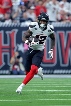 October 4, 2026, Houston, Texas, U.S: Houston Texans wide receiver Nico Collins (12) carries the ball upfield after a catch during the first quarter of the NFL, American Football Herren, USA regular season game between the Houston Texans and the Dallas Cowboys at Reliant Stadium in Houston, TX on October 4, 2026. NFL 2026 - Dallas Cowboys Vs Houston Texans  - ZUMAw137 20261004_aap_w137_023 Copyright: xErikxWilliamsx