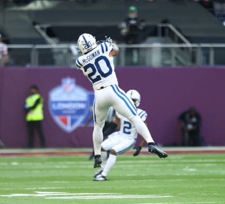 October 4, 2026, London, England, United Kingdom: SETH McGOWAN 20 of Indianapolis Colts makes a catch in the NFL, American Football Herren, USA 2026 27 regular season game week 4 between INDIANAPOLIS COLTS and WASHINGTON COMMANDERS at the Tottenham Hotspur Stadium in London, United Kingdom. Colts won 30:13 against Commanders. NFL 2026: Colts 30:13 Commanders  - ZUMAc179 20261004_zep_c179_090 Copyright: xMickaelxChavetx