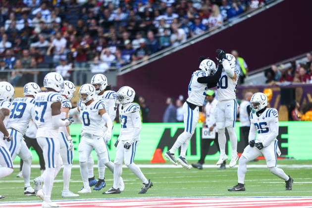 October 4, 2026, London, England, United Kingdom: Indianapolis Colts players of whom BRYCE BOETTCHER 50 and AKEEM DAVIS-GAITHER 51 celebrate in the NFL, American Football Herren, USA 2026 27 regular season game week 4 between INDIANAPOLIS COLTS and WASHINGTON COMMANDERS at the Tottenham Hotspur Stadium in London, United Kingdom. Colts won 30:13 against Commanders. NFL 2026: Colts 30:13 Commanders  - ZUMAc179 20261004_zep_c179_120 Copyright: xMickaelxChavetx