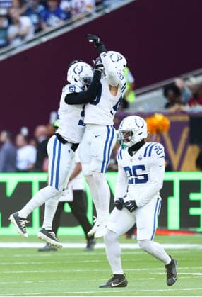 October 4, 2026, London, England, United Kingdom: Indianapolis Colts players of whom BRYCE BOETTCHER 50 and AKEEM DAVIS-GAITHER 51 celebrate in the NFL, American Football Herren, USA 2026 27 regular season game week 4 between INDIANAPOLIS COLTS and WASHINGTON COMMANDERS at the Tottenham Hotspur Stadium in London, United Kingdom. Colts won 30:13 against Commanders. NFL 2026: Colts 30:13 Commanders  - ZUMAc179 20261004_zep_c179_121 Copyright: xMickaelxChavetx