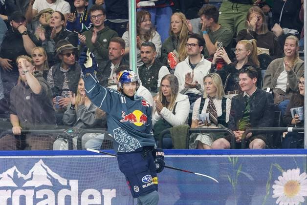 Markus Eisenschmid of EHC Red Bull Munich celebrates his goal to make it 2–1, EHC Red Bull Munich vs. Augsburger Panther, Matchday 6, Ice Hockey, Penny DEL, October 3, 2026, Munich, Bavaria, Germany Copyright: xkolbert-press ChristianxKolbertx