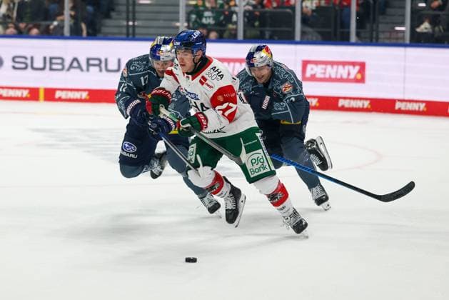 One-on-one, action, featuring Kyle Mayhew (27, Augsburger Panther) and Taro Hirose (17, EHC Red Bull Munich), EHC Red Bull Munich vs. Augsburger Panther, Matchday 6, Ice Hockey, Penny DEL, October 3, 2026, Munich, Bavaria, Germany Copyright: xkolbert-press ChristianxKolbertx