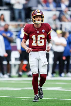 4th October 2026; Tottenham Hotspur Stadium, London, England; NFL, American Football Herren, USA International Series American Football, Washington Commanders versus Indianapolis Colts; Washington Commanders quarterback Athan Kaliakmanis HenningxVonxJagow