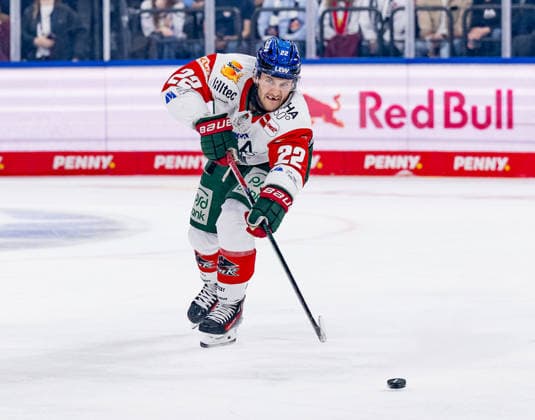Noel Hoefenmayer, Augsburger Panther, 22, GER; EHC Red Bull Munich vs. Augsburger Panther, DEL, 2026–2027 season, Matchday 6, October 4, 2026; Photo: HMB Media, Heike Feiner Copyright: HMBxMedia HeikexFeiner