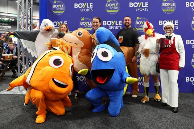 2026 BOYLE Sports World Grand Prix Fans in fancy dress during the 2026 Boyle Sports World Grand Prix Final at Mattioli Arena, Leicester, United Kingdom on 4 October 2026 Credit: Ryan Crockett Every Second Media Editorial use only. All images are copyright Every Second Media Limited. No images may be reproduced without prior permission. Copyright: xIMAGO EveryxSecondxMediax ESM-2198-0006 RyanxCrockettx xEveryxSecondxMediax