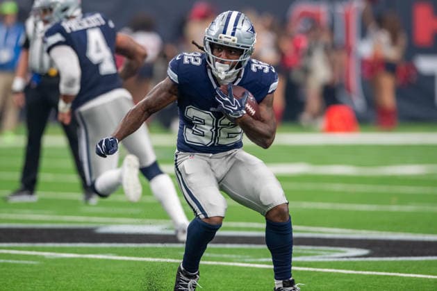October 4, 2026: Dallas Cowboys running back Tyler Goodson (32) carries the ball during a game between the Dallas Cowboys and the Houston Texans in Houston, TX. .. CSM - ZUMAc04_ 20261004_zma_c04_040 Copyright: xTraskxSmithx