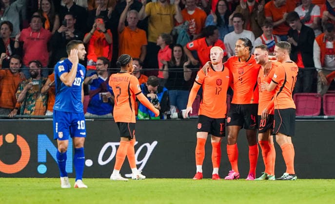 2026-10-04 UEFA Nations League: Netherlands v Serbia EINDHOVEN, NETHERLANDS - OCTOBER 4: Crysencio Summerville and Virgil van Dijk of the Netherlands, Mexx Meerdink of AZ Alkmaar, Teun Koopmeiners of Netherlands and Joey Veerman of PSV during the UEFA Nations League match between Netherlands and Serbia at Philips Stadion on October 4, 2026 in Eindhoven, Netherlands. Eindhoven Philips Stadion Netherlands Content not available for redistribution in The Netherlands directly or indirectly through any third parties. Copyright: xAndrexWeeningx