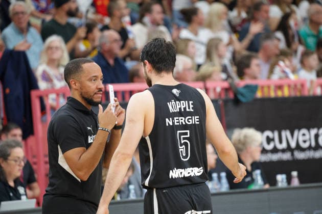 Tim Black, Nuremberg Falcons, Head Coach, and Tim Koepple, Nuremberg Falcons, 05, GER, Tigers Tübingen vs. Nuremberg Falcons, Basketball, ProA, Matchday 3, 2026–2027 Season, October 4, 2026, GER, Tigers Tübingen vs. Nuremberg Falcons, Basketball, ProA, Matchday 3, 2026–2027 Season, October 4, 2026, Tigers Tübingen Copyright: xEibner-Pressefoto KirstenxJaegerx