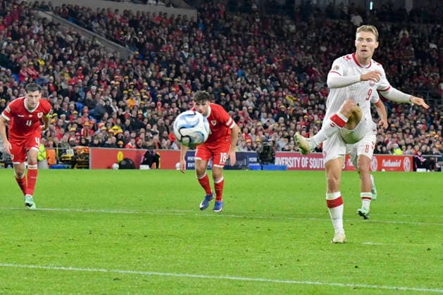Football - 2026 2027 UEFA Nations League - League A, Group Four: Wales vs. Denmark - Cardiff City Stadium - Sunday 4th October 2026 Rasmus Hojlund DENMARK scores his team s first goal from a penalty colorsport winston bynorth 