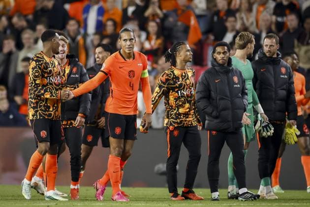 EINDHOVEN - (lr) Ryan Gravenberch of the Netherlands, Kenneth Taylor of the Netherlands, Tijjani Reijnders of the Netherlands, Virgil van Dijk of the Netherlands, Nathan Akà of the Netherlands, Jurriën Timber of the Netherlands, Netherlands goalkeeper Bart Verbruggen and Mark Flekken of the Netherlands during the UEFA Nations League match between the Netherlands and Serbia at the Philips Stadium on 4 October 2026 in Eindhoven, the Netherlands. KOEN VAN WEEL ANP xVIxANPxSportx xxANPxIVx 571530035 originalFilename: 571530035