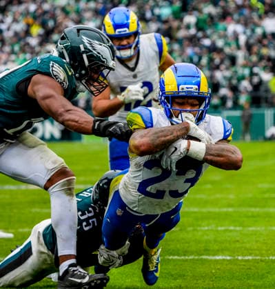 October 4, 2026, Philadelphia, Pa, USA: Oct 4, 2026; Philadelphia, PA, USA; Los Angeles Rams running back Kyren Williams (23) dives for the game winning touchdown in the final minutes as the Rams defeat the Eagles 24-20 at Lincoln Financial Field. Mandatory Credit: -Cal Media Philadelphia USA - ZUMAcs17 20261004_faf_cs17_174 Copyright: xScottxSeriox