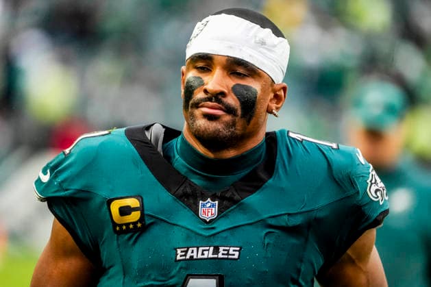 October 4, 2026, Philadelphia, Pa, USA: Oct 4, 2026; Philadelphia, PA, USA; Philadelphia Eagles Jalen Hurts (1) walks off the field after the Rams 24-20 wins against the Eagles at Lincoln Financial Field. Mandatory Credit: -Cal Media Philadelphia USA - ZUMAcs17 20261004_faf_cs17_185 Copyright: xScottxSeriox
