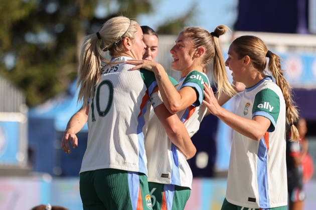 EVANSTON, USA - October 4: Lindsey Heaps (10 Denver Summit FC) and Janine Sonis (6 Denver Summit FC) celebrates after the second goal during the game between the Chicago Stars FC and Denver Summit FC at Northwestern Medicine Field at Martin Stadium on Sunday, October 4 in Evanston, USA Copyright: xShainaxBenhiyoun SPPx Sportspressphoto_SPR245647