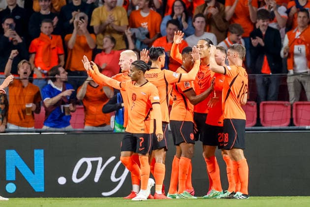 EINDHOVEN, NETHERLANDS - OCTOBER 4: Teun Koopmeiners of Netherlands celebrates after scoring his sides first goal with his teammates during the UEFA Nations League 2026 27 Group A2 MD4 match between Netherlands and Serbia at Philips Stadion on October 04, 2026 in Eindhoven, Netherlands.  Copyright: xDijksxMedia MBxMediax