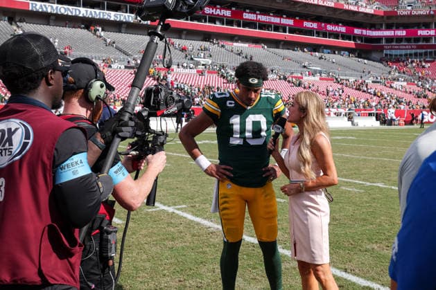 Oct 4, 2026; Tampa, FL, USA; Green Bay Packers quarterback Jordan Love (10) conducts an interview on the field after the NFL, American Football Herren, USA game between the Green Bay Packers and Tampa Bay Buccaneers at Raymond James Stadium. The Green Bay Packers defeated the Tampa Bay Buccaneers 17-14. Mandatory Credit: Taylor McFee-Cal Media Tampa USA - ZUMAc04_ 20261004_zma_c04_098 Copyright: xTaylorxMcfeex