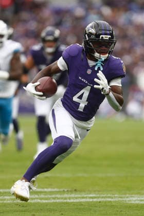 Baltimore Ravens wide receiver Zay Flowers (4) runs to the end zone for a 19-yard touchdown reception during the second quarter of an NFL, American Football Herren, USA game against the Tennessee Titans on Oct 4, 2026; Baltimore, MD, USA; at M&T Bank Stadium. Baltimore won 24-18. Mandatory Credit: -Cal Media NFL 2026: Titans Vs Ravens OCT 04  - ZUMAc04_ 20261004_zma_c04_171 Copyright: xMikexBuscherx