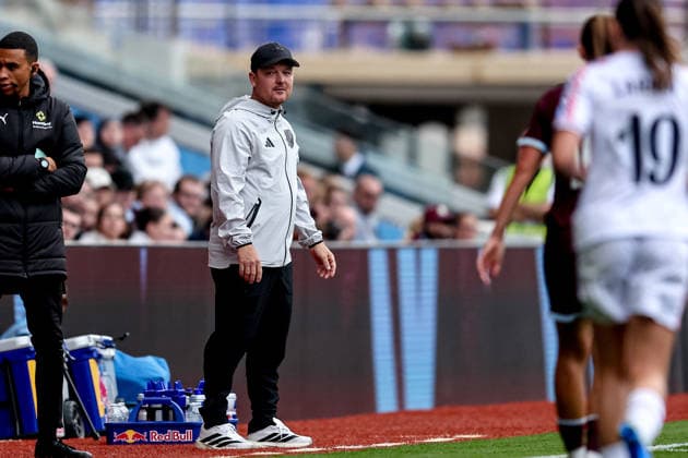 Aston Villa Women v Crystal Palace Women, Women s Super League Interim Aston Villa Manager Brian Sorensen during the Women s Super League match between Aston Villa Women and Crystal Palace Women at Villa Park, Birmingham, UK on 4 October 2026 Birmingham Villa Park West Midlands UK Editorial use only , Copyright: xManjitxNarotrax PSI-24960-0084