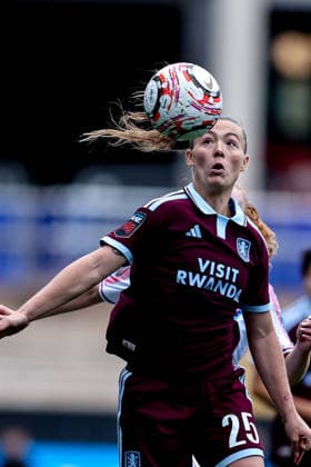 Aston Villa Women v Crystal Palace Women, Women s Super League Aston Villa Women midfielder Miri Taylor (25) in action during the Women s Super League match between Aston Villa Women and Crystal Palace Women at Villa Park, Birmingham, UK on 4 October 2026. Birmingham Villa Park West Midlands UK Editorial use only , Copyright: xManjitxNarotrax PSI-24960-0085