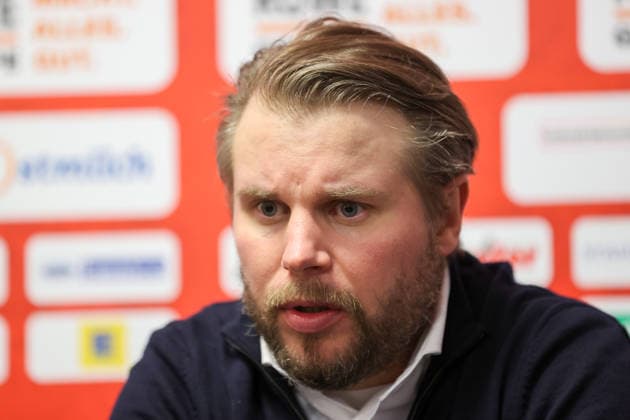 Sahnpark Crimmitschau, October 4, 2026; 2026–27 Season; Ice Hockey; 2nd Bundesliga; Regular Season; Game 6; Saxony Ice Arena; Saxony Derby; Eispiraten vs. Lausitzer Füchse; Jussi Torres, EPC Coach, looking serious and pensive Crimmitschau, Saxony, Germany