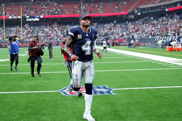 October 4, 2026, Houston, Texas, U.S: Dallas Cowboys quarterback Dak Prescott (4) leaves the field following Dallas 34-30 win over the Houston Texans at Reliant Stadium in Houston, TX on October 4, 2026. Houston U.S - ZUMAw137 20261004_aap_w137_104 Copyright: xErikxWilliamsx
