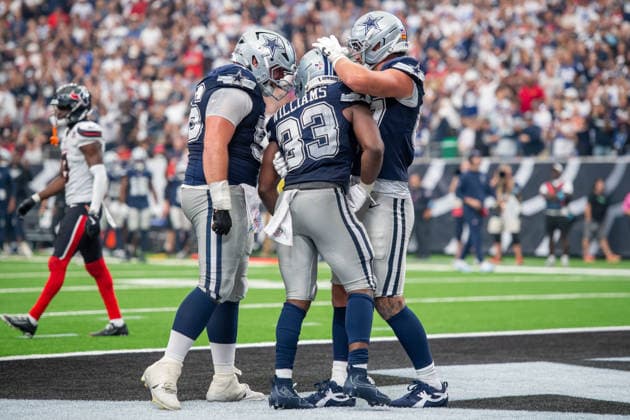 October 4, 2026: Dallas Cowboys running back Javonte Williams (33) celebrates his touchdown with teammates during a game between the Dallas Cowboys and the Houston Texans in Houston, TX. .. CSM - ZUMAc04_ 20261004_zma_c04_160 Copyright: xTraskxSmithx