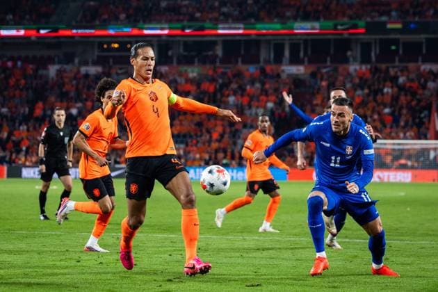 EINDHOVEN - (lr) Virgil van Dijk of the Netherlands and Filip Kostic of Serbia during the UEFA Nations League match between the Netherlands and Serbia at the Philips Stadium on October 4, 2026 in Eindhoven, the Netherlands. SONNY LENSEN ANP xVIxANPxSportx xxANPxIVx 571537545 originalFilename: 571537545.jpg