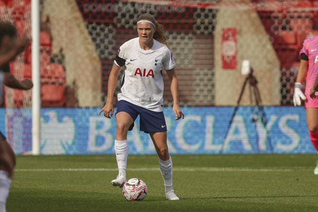LEYTON, ENGLAND - October 04: Signe Gaupset (8) of Tottenham Hotspur on the ball during the Women’s Super League match at Brisbane Road Stadium, Leyton, on October 04, 2026 in London, England Copyright: xJodyxDemay-Daviesx xSPPx Sportspressphoto_SPR246003