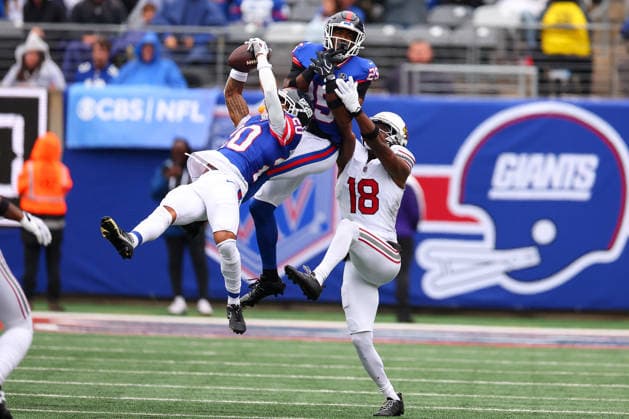 EAST RUTHERFORD, NJ - OCTOBER 04: Greg Newsome II 20 of the New York Giants intercepts a pass during the game against the Arizona Cardinals on October 4, 2026 at MetLife Stadium in East Rutherford, New Jersey. (Photo by Rich Graessle Icon Sportswire) NFL, American Football Herren, USA OCT 04 Cardinals at Giants EDITORIAL USE ONLY Icon26100432834