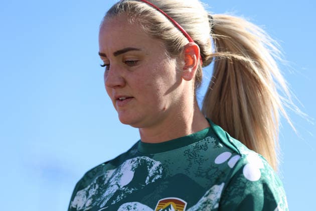 EVANSTON, USA - October 4: Lindsey Heaps (10 Denver Summit FC) is seen during the game between the Chicago Stars FC and Denver Summit FC at Northwestern Medicine Field at Martin Stadium on Sunday, October 4 in Evanston, USA Copyright: xShainaxBenhiyoun SPPx Sportspressphoto_SPR246010