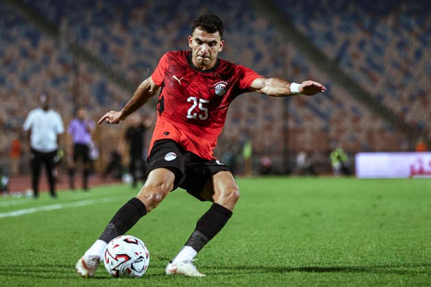 Cairo Egypt South Africa Match Egyptian midfielder Ahmed Sayed Zizo kicks the ball during a match against South Africa at Cairo International Stadium in Cairo, Egypt on October 4, 2026. The International Friendly, Länderspiel, Nationalmannschaft match serves as preparation for both national teams ahead of upcoming regional and continental football competitions. Cairo Cairo Egypt Copyright: xMostafaxElxShahatx