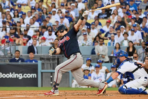 Atlanta Braves catcher Sean Murphy (12) strikes out swinging with the bases loaded in the first inning against the Los Angeles Dodgers in an MLB, Baseball Herren, USA National League Division Series game at Dodger Stadium in Los Angeles, California, on Sunday, October 4, 2026.  LAP20261004703 JIMxRUYMEN