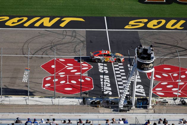 LAS VEGAS, CA - OCTOBER 04: Chase Briscoe ( 19 Joe Gibbs Racing Bass Pro Shops Toyota) during the South Point 400 NASCAR, Motorsport, USA Cup Series Chase playoff race on October 4, 2026 at Las Vegas Motor Speedway in Las Vegas, NV. (Photo by Jeff Speer LVMS Icon Sportswire) AUTO: OCT 04 NASCAR Cup Series Playoffs South Point 400 EDITORIAL USE ONLY Icon26100421982