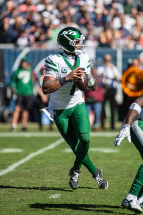 October 4, 2026: New York Jets quarterback Geno Smith (7) in action during the NFL, American Football Herren, USA game against the Chicago Bears in Chicago, IL. CSM NFL 2026: Jets Vs Bears OCT 04 - ZUMAc04_ 20261004_zma_c04_254 Copyright: xMikexWulfx