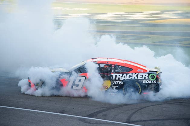 LAS VEGAS, NV - OCTOBER 04: Chase Briscoe ( 19 Joe Gibbs Racing Bass Pro Shops Toyota) celebrates winning the race with a burnout during the NASCAR, Motorsport, USA Cup Series Playoffs South Point 400 on October 04, 2026, at Las Vegas Motor Speedway in Las Vegas, NV. (Photo by Chris Williams LVMS Icon Sportswire) AUTO: OCT 04 NASCAR Cup Series Playoffs South Point 400 EDITORIAL USE ONLY Icon0072610041248