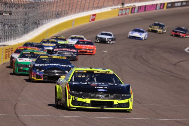 LAS VEGAS, CA - OCTOBER 04: Ryan Blaney ( 12 Team Penske Menards Duracell Ford) during the South Point 400 NASCAR, Motorsport, USA Cup Series Chase playoff race on October 4, 2026 at Las Vegas Motor Speedway in Las Vegas, NV. (Photo by Marc Sanchez LVMS Icon Sportswire) AUTO: OCT 04 NASCAR Cup Series Playoffs South Point 400 EDITORIAL USE ONLY Icon14426100424216