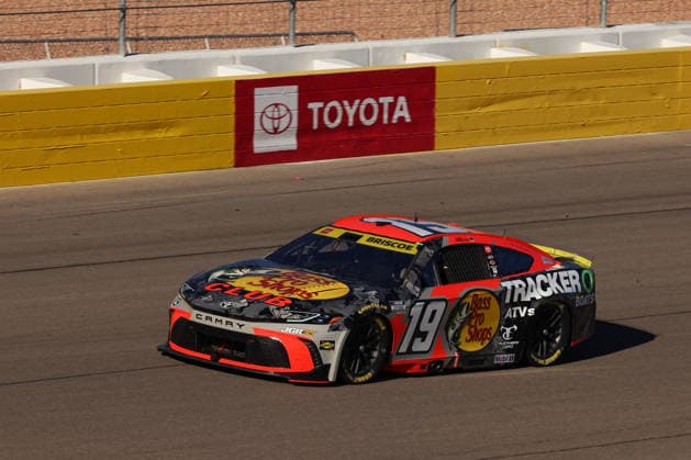 LAS VEGAS, CA - OCTOBER 04: Chase Briscoe ( 19 Joe Gibbs Racing Bass Pro Shops Toyota) leads the race during the South Point 400 NASCAR, Motorsport, USA Cup Series Chase playoff race on October 4, 2026 at Las Vegas Motor Speedway in Las Vegas, NV. (Photo by Marc Sanchez LVMS Icon Sportswire) AUTO: OCT 04 NASCAR Cup Series Playoffs South Point 400 EDITORIAL USE ONLY Icon14426100425728