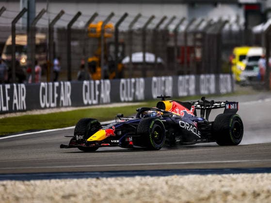 KUALA LUMPUR, MALAYSIA - OCTOBER 04: Max Verstappen of the Netherlands driving the (3) Oracle Red Bull Racing RB22 during the race of the FIA Formula 1 Grand Prix of Bahrain in Malaysia at the Sepang Circuit on October 04, 2026 in Kuala Lumpur, Malaysia. (Photo by Qian Jun SPP-Paddocker) Copyright: xQianxJun SPP-Paddockerx Sportspressphoto_SPR246430